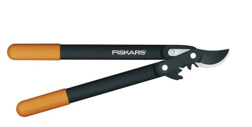 FISKARS PowerGear műanyag fogaskerekes ágvágó, ollós pengével (S) L72